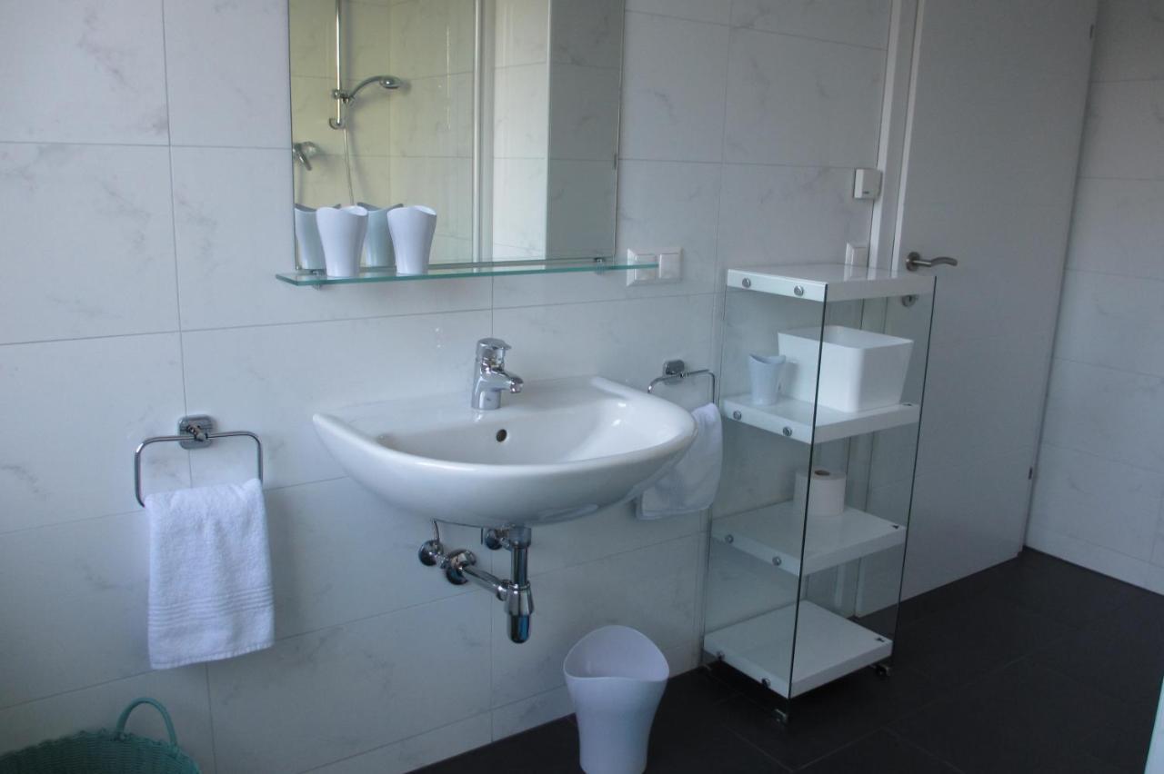 Apartment Velden - Angelika Berginz フェルデン・アム・ヴェルターゼー エクステリア 写真